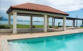 Impeccable 2-Br Apartment-Ornella Villa At Bayfront Villa